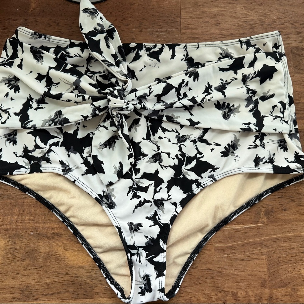 Kortni Jeane Black and White Blossoms High-Waisted Bikini Bottom, XL